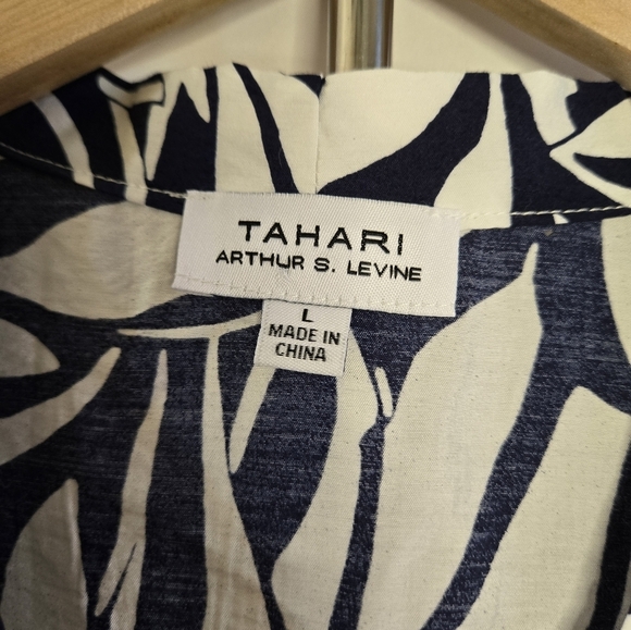 T Tahari Navy & White Leaf Print Tiered Dress Size Large NWOT - Picture 2 of 8